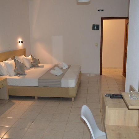 Junction Studios Skiathos-Stadt Exterior foto